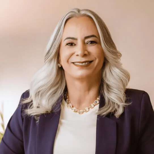 Elizangela Santos, Psicóloga Clínica e Organizacional