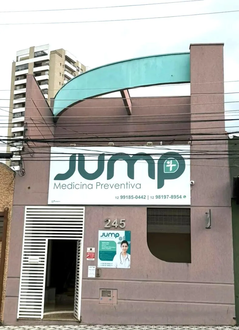 Fachada da Clínica Jump Medicina Preventiva, no número 245