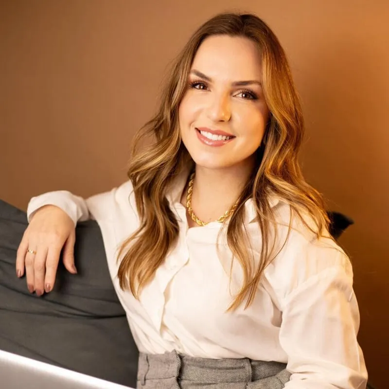 Monika Girardi, Psicóloga Clínica